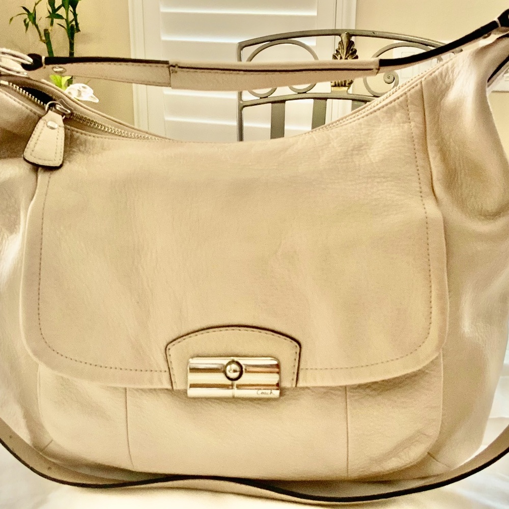 Coach hobos bag